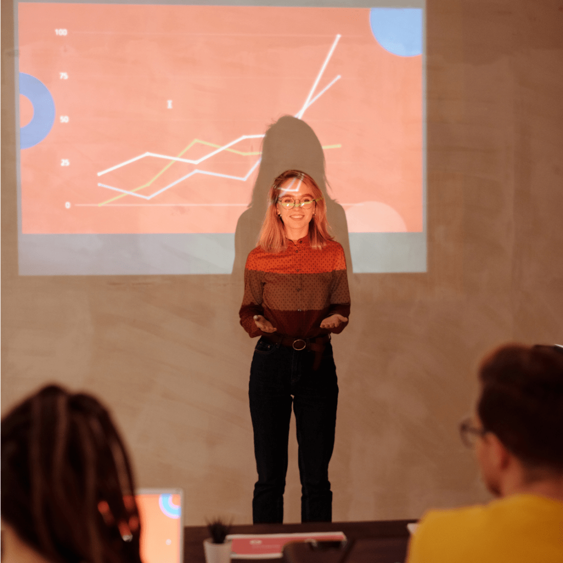 Trop de commerciaux arrêtent leur effort à la dernière slide. 👉 Erreur. La présentation n’est qu’une étape. Le suivi est déterminant.